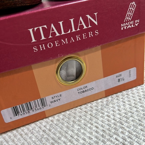 Italian Shoemakers, Size 8.5, Brown Wavy Style Wedge Sandal - Picture 3 of 5